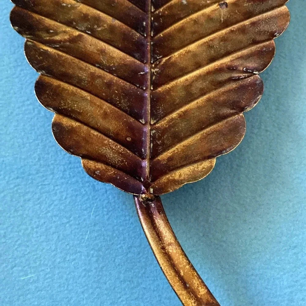 NATURAL INSPIRATIONS metal hammered leaf tray center piece 3 ball feet 10” X 26” - Picture 4 of 9